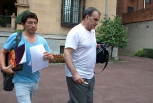 Bielsa abandona ayer la sede del club junto a un ayudante.