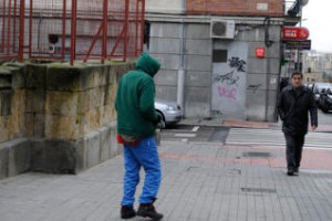  El violento africano (i), en el paseo de Canalejas.