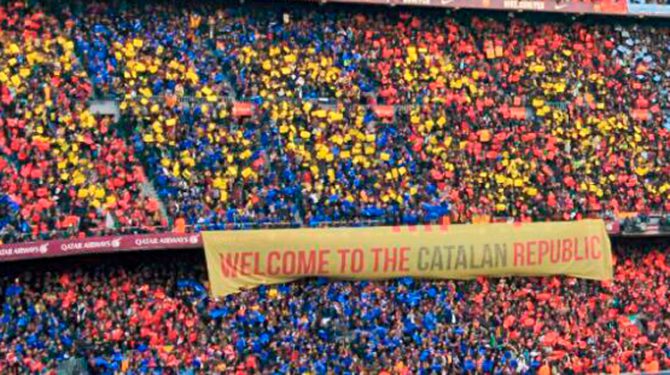 Pancarta de la ANC en el Camp Nou (Foto: @assemblea)