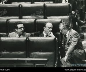 José María Ruiz Gallardón y Manuel Fraga, en el Congreso de los diputados.